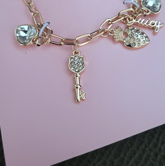 Juicy🍊 Couture Quintuple5️⃣ Charm Bracelet - NWT - Picture 7 of 16